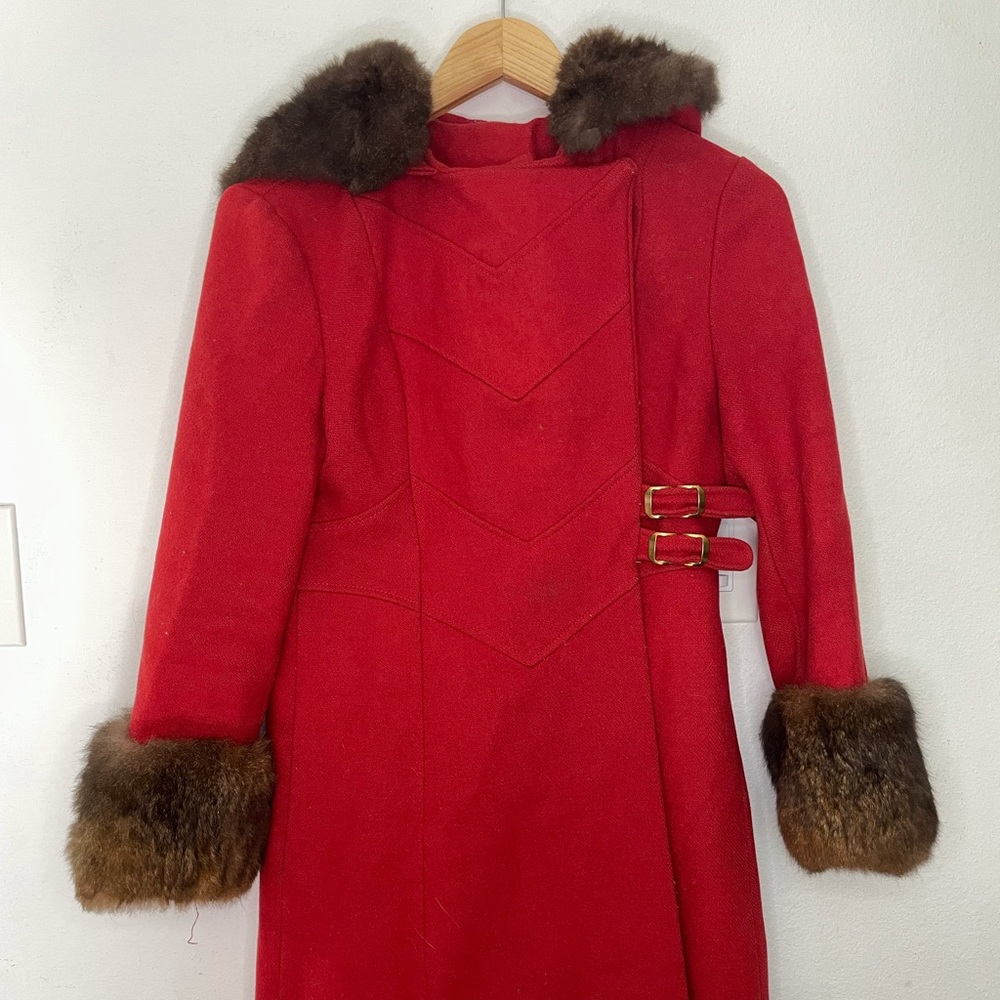 Vintage fur coat - women’s small - red and thick